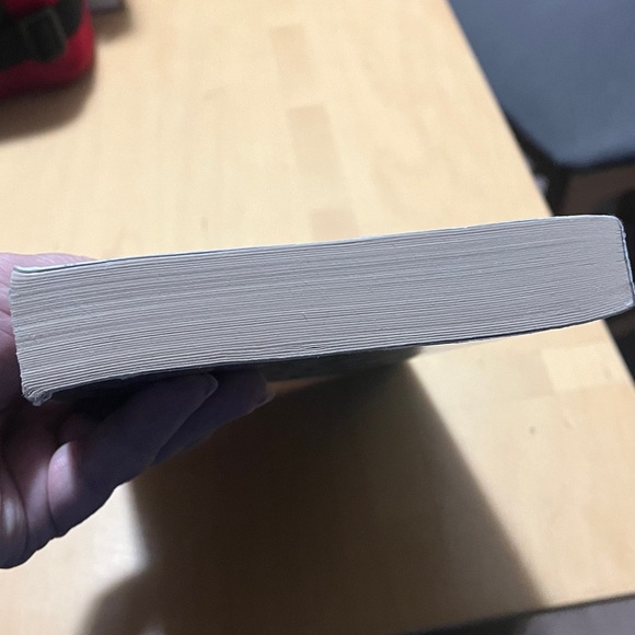 It Starts With Us by Colleen Hoover - Picture 4 of 6